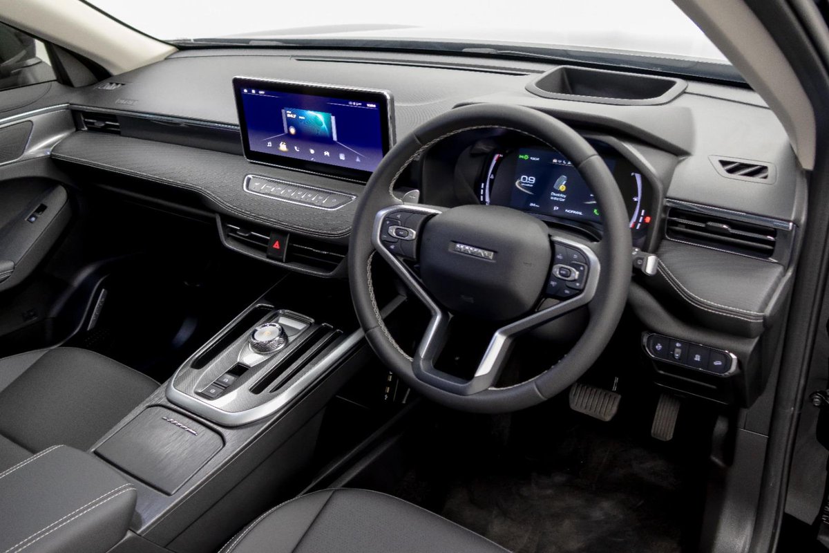 AutoTraderSA's tweet photo. The updated Haval #JolionPro has all the bells and whistles but finds itself in a highly competitive segment. Would you consider a #Jolion over its key rivals? https://t.co/Dl0zc4gJOX https://t.co/BN0xVkZTAE