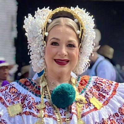 IngridPerscky's tweet photo. #NuevaFotoDePerfil https://t.co/osbNt4dZYg