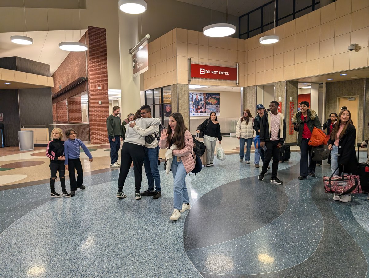 Bienvenido a Kalamazoo, #LAYA2024!

Welcome to Kalamazoo, LAYA 2024, and thanks to the host families who welcomed these youth ambassadors with open hearts and open arms at the Kalamazoo airport yesterday. We're so excited to spend the next 10 days with this great group.