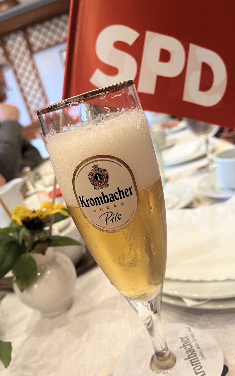 Heute fand unsere #Mitgliederversammlung 
des OV Reckenfeld statt! 

Danke an alle, die dabei waren und ihre Ideen und Anregungen eingebracht haben. 

Gemeinsam gestalten wir die Zukunft unserer Gartenstadt! 

#SPD #Reckenfeld 
#SPDReckenfeld 

#SozialePolitikFürDich 

#Ehrenamt