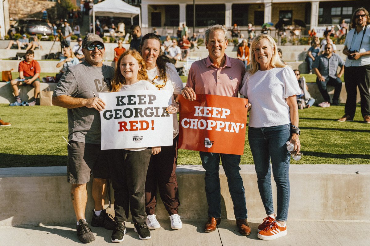 BrianKempGA's tweet photo. Forsyth County is ready to Keep Georgia Red! https://t.co/Ptq6SU2gHa