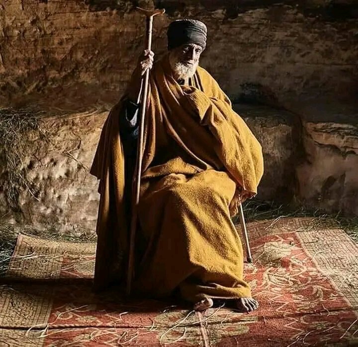 “የድሮውን ዘመን አስብ፥ የብዙ ትውልድንም ዓመታት አስተውል፤ አባትህን ጠይቅ፥ ያስታውቅህማል፤ ሽማግሌዎችህን ጠይቅ፥ ይነግሩህማል።”
ዘዳግም  ፴፪፥፯