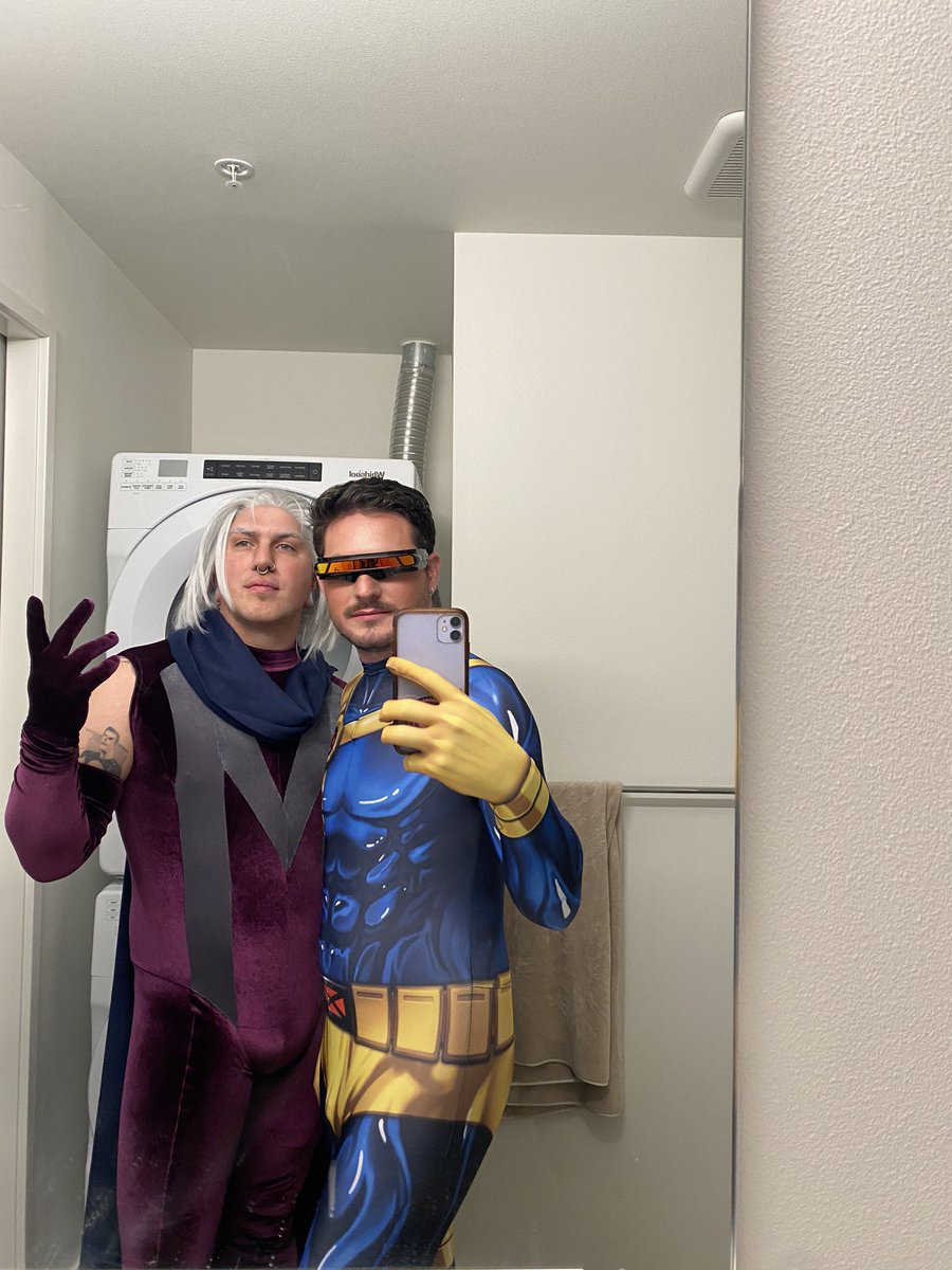 fltr3v0r's tweet photo. I love gay Halloween of course your X-Men characters https://t.co/ozuBpRChCi