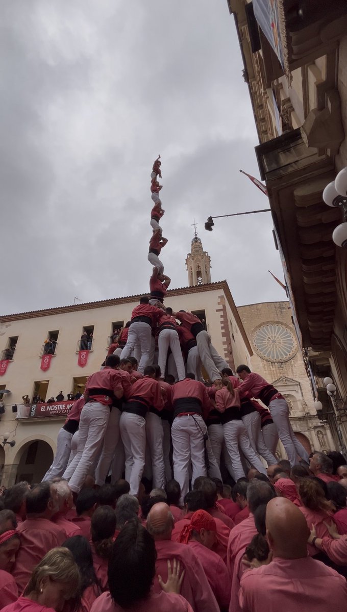 Ivan Rodon Tenas 🎾 (@irodon) on Twitter photo Gràcies <a href="/collavella/">Colla Vella dels Xiquets de Valls</a> per, malgrat tots els inconvenients, aguantar fins al final, concentrats i respectar la plaça i la diada de Santa Úrsula.
Felicitats Cristina per ser la primera baix(a) d’un pde8fm!
I pels del seny, només hem caigut un cop, després de carregar el majestuós Gràcies <a href="/collavella/">Colla Vella dels Xiquets de Valls</a> per, malgrat tots els inconvenients, aguantar fins al final, concentrats i respectar la plaça i la diada de Santa Úrsula.
Felicitats Cristina per ser la primera baix(a) d’un pde8fm!
I pels del seny, només hem caigut un cop, després de carregar el majestuós
