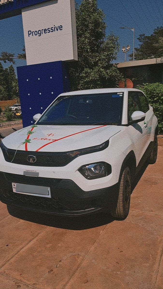 apkapyaractamol's tweet photo. First Self-Owned Car ❤️‍🔥🤌 https://t.co/4naNOAt6mA