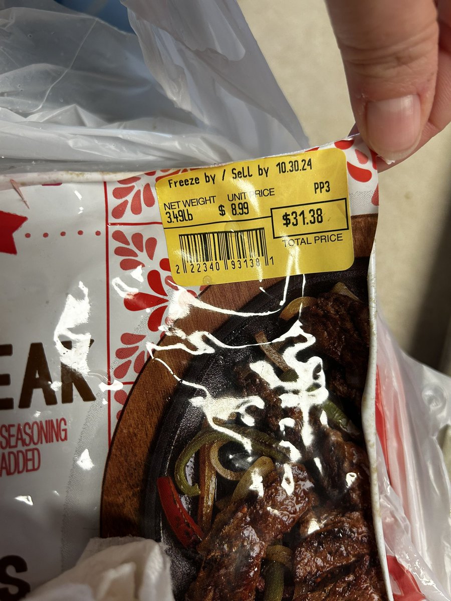 JlizFriz's tweet photo. @HEB I don’t live in Texas but I love HEB fajita meat! Bought from McKinney HEB and brought home to Arkansas. My meat was bad! 😢 What can we do? It was within the expiration date. https://t.co/LEYfu4ZPvh