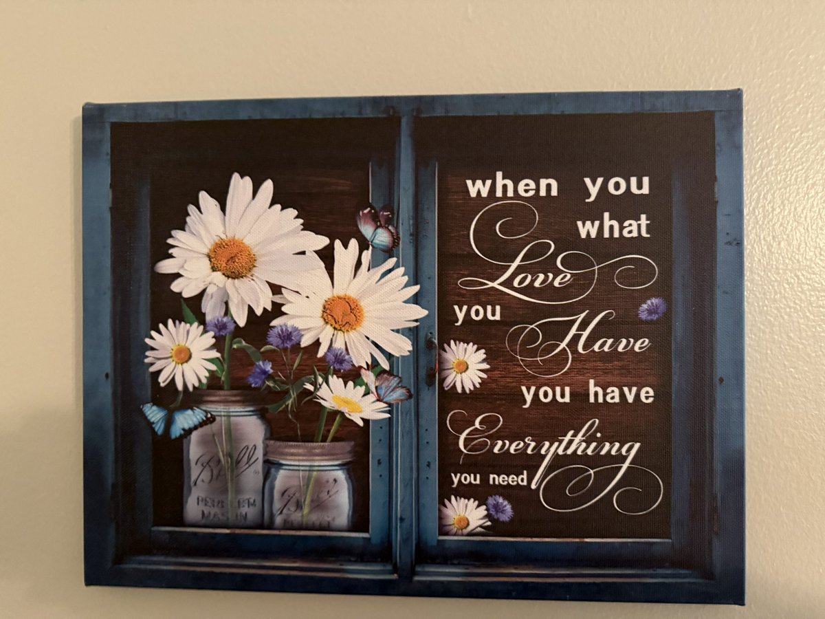 traestephens's tweet image. You don’t need therapy.
You need a Midwestern @Airbnb covered with 27 pieces of inspirational word art.
@bchesky