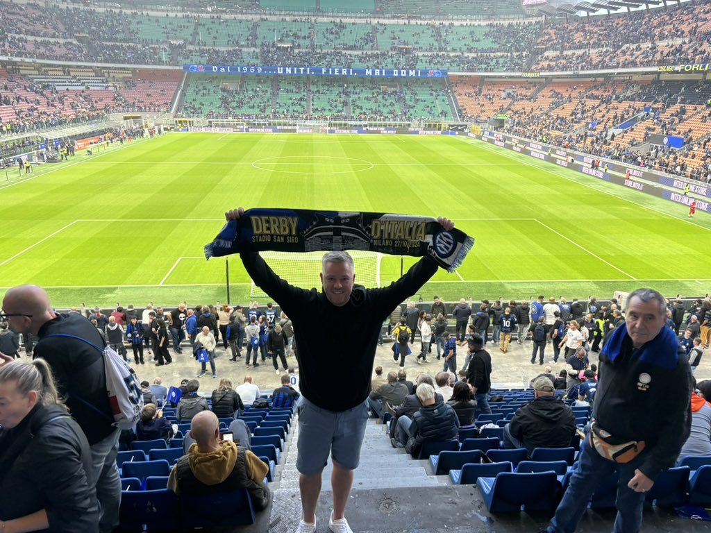 coops220485's tweet image. San Siro with the Mrs #DerbyDay #MilanVsJuve