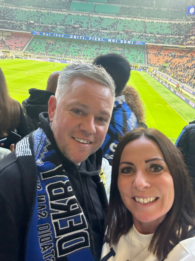 coops220485's tweet image. San Siro with the Mrs #DerbyDay #MilanVsJuve
