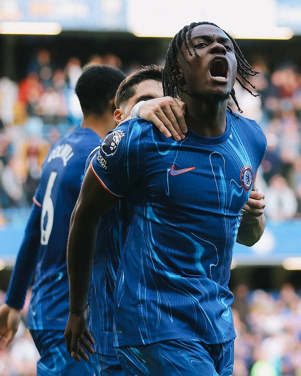 ChelseaFC's tweet photo. MASSIVE three points. ⬆ 

#CFC | #CHENEW https://t.co/qp7YE5bND0