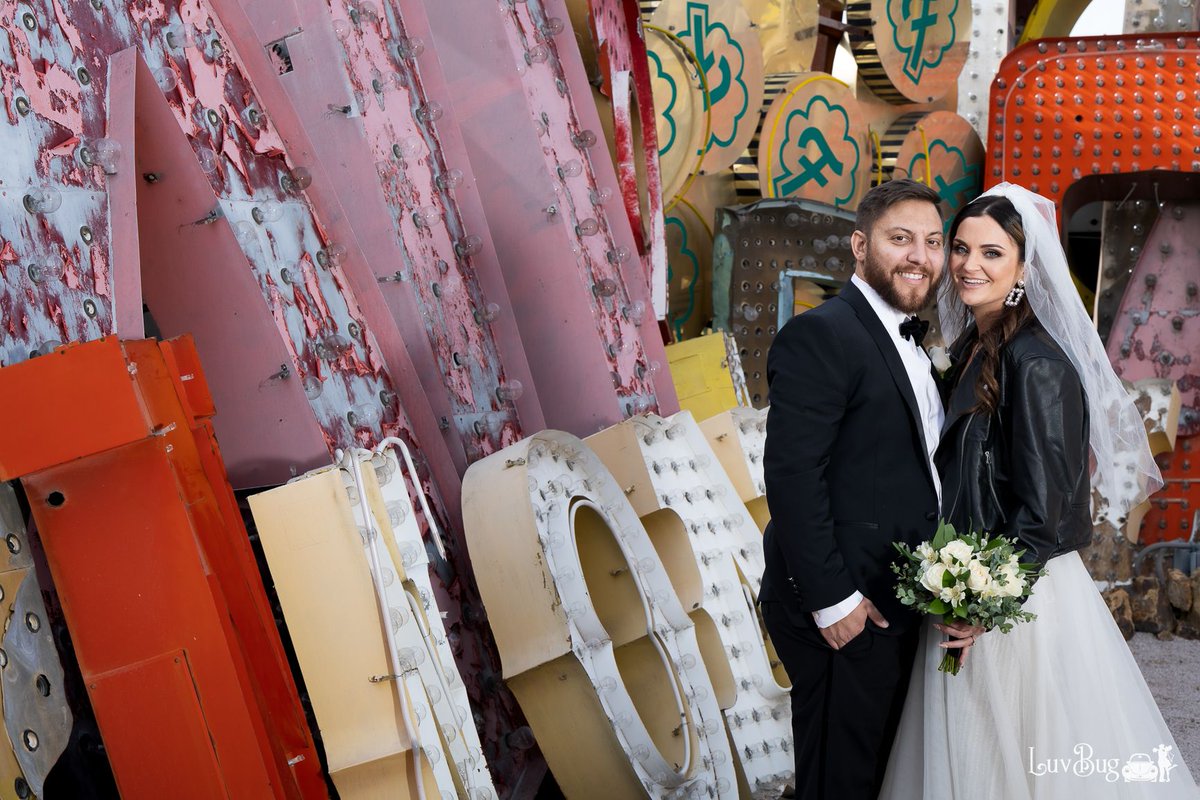 LVLuvBug's tweet photo. Neon Museum fun photo shoot
#neonmuseum #lasvegassign #lasvegaswedding #vegaswedding #elopement #lasvegasweddingphotographer #microwedding #lasvegasweddingphotographer #destinationwedding #desertwedding https://t.co/FbrBwYA1pR