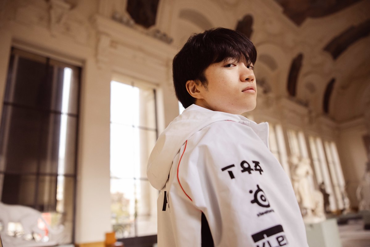 WITH JUST 22 YEARS:

Keria now has the third most international assists.