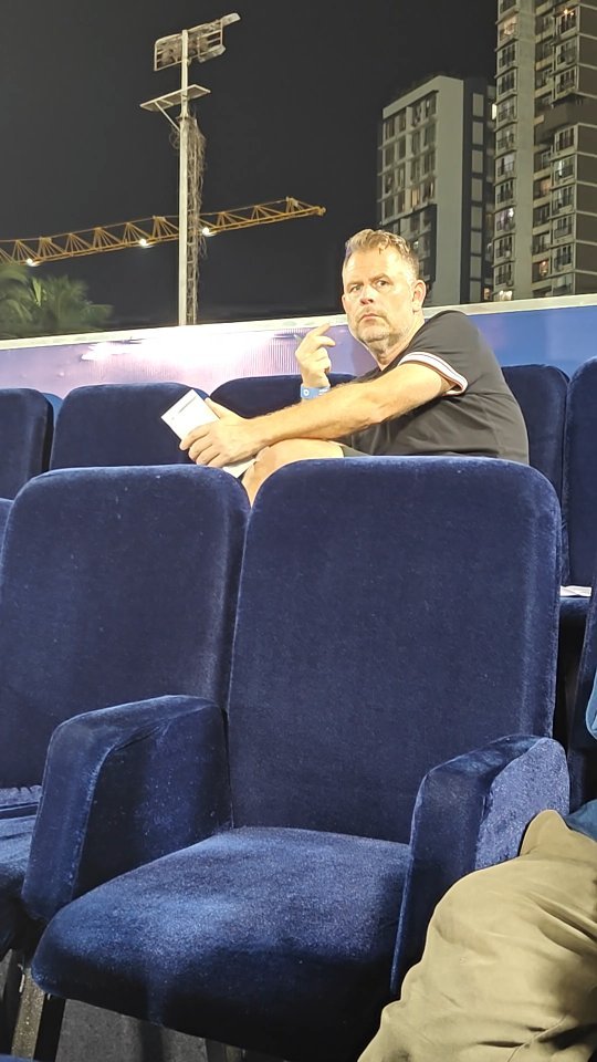 क्षणिक tweet media