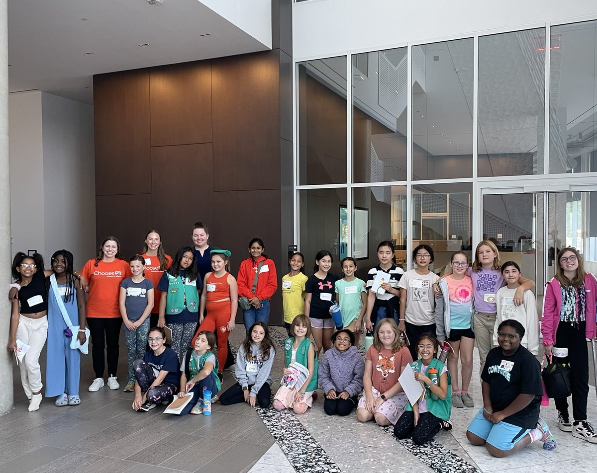 APTA_official's tweet image. In recognition of #PTMonth, APTA staff members and DPT students from @MarymountPT hosted a free badge workshop for @GSCNC. 

More than 30 Scouts earned their "Staying Fit" badge and went home with the skills and knowledge to keep their bodies strong and healthy! #ChoosePT