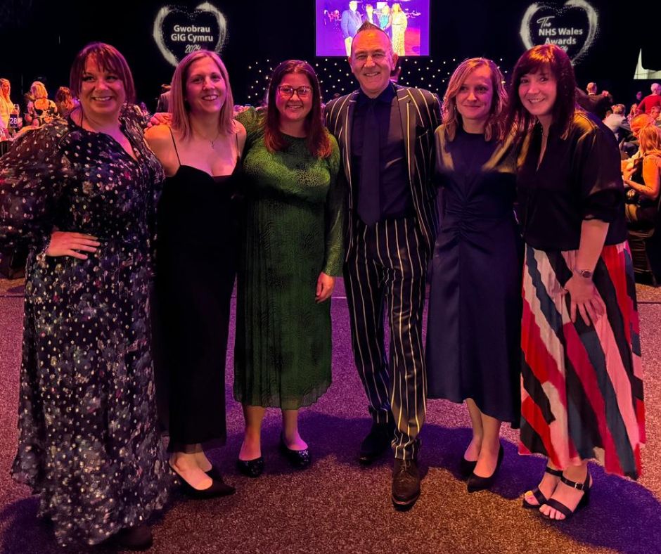 CV_UHB's tweet image. ⭐ Well done to the QuickChange team for being a finalist in the #NHSWalesAwards2024. The QuickChange animation was developed by the Podiatry Team with the Local Public Health Team, to engage 4 -6 year-olds in daily activity to aid healthy development of foot and ankle muscles.