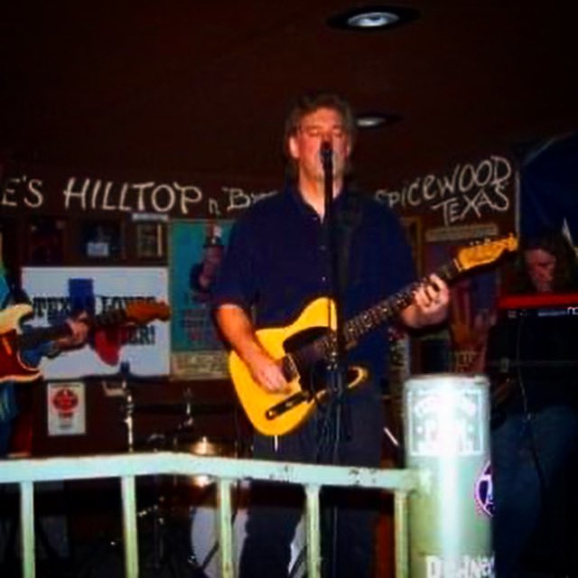 2day: Knomad 2-3:30pm  
Garbo’s(Mopac) 4:30-6:30pm  
2nite: Poodie’s 7:30-9:30pm 
Good ol’ Sunday morning bells are ringin’ everywhere… @nomadbar <a href="/garbolobsteratx/">Garbos Lobster Truck</a> <a href="/PoodiesRdhouse/">Poodies Roadhouse</a>