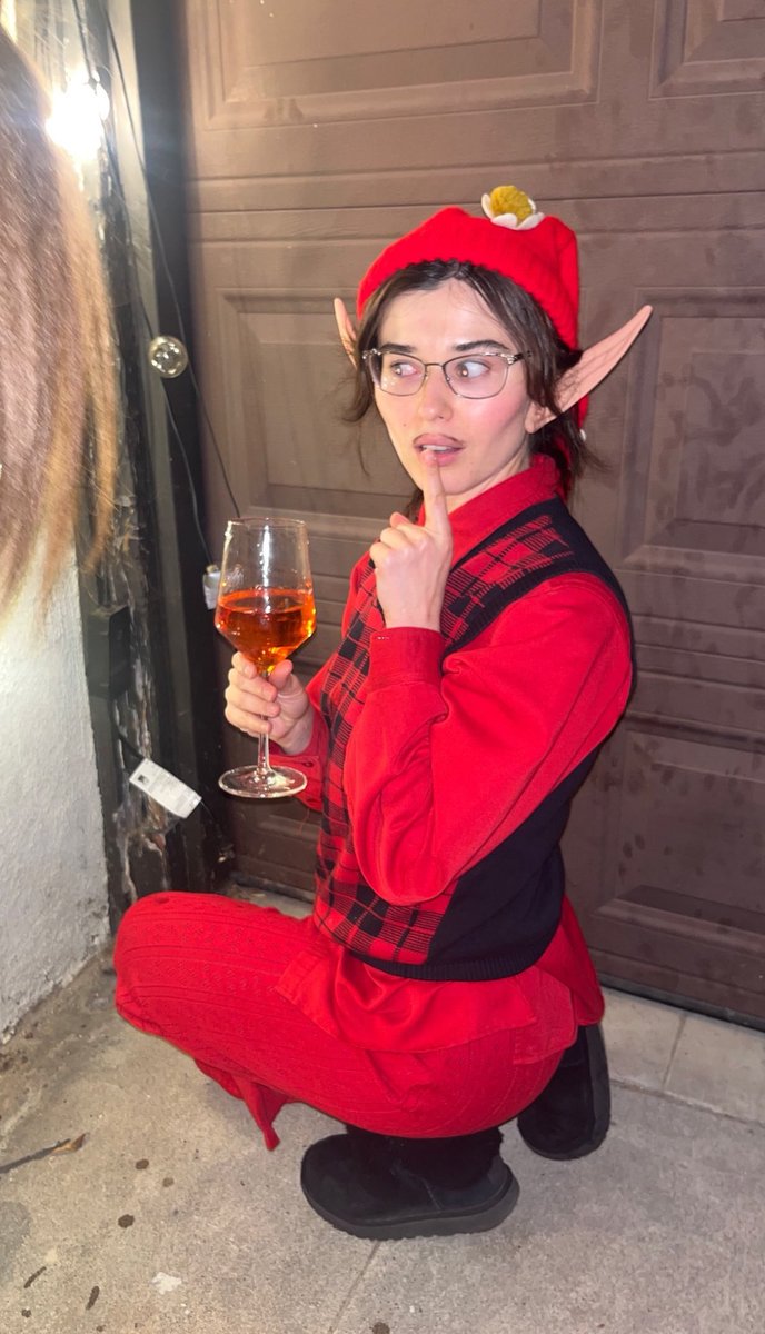 RubyCruzSource's tweet image. Little elf