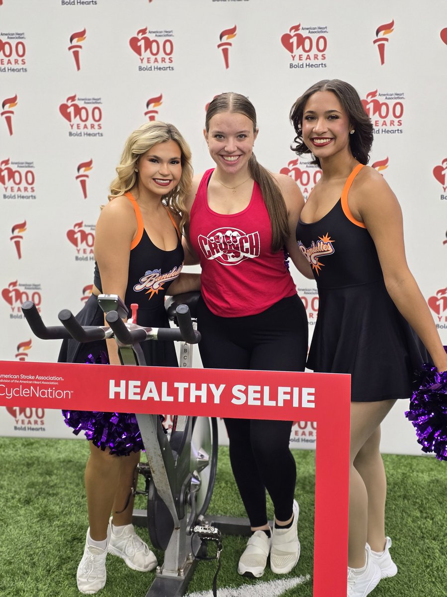 bandettes's tweet photo. Thank you to the American Heart Association of WNY for including us at #CycleNation today β€οΈ We loved hearing about heart health, learning CPR and cheering on participants during their cycling sessions π @American_Heart @NLLBandits https://t.co/civgudaWug