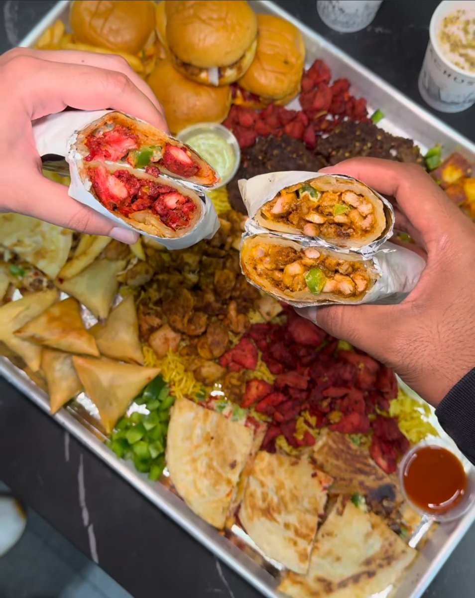 KeepitHalalKWC's tweet photo. Spice up your day with Chachu’s! Serving up delicious, authentic Pakistani street food from juicy kebabs to flavorful wraps. Who’s ready for a taste of home? #Chachus #PakistaniStreetFood #HalalEats https://t.co/8StUuZxF1q