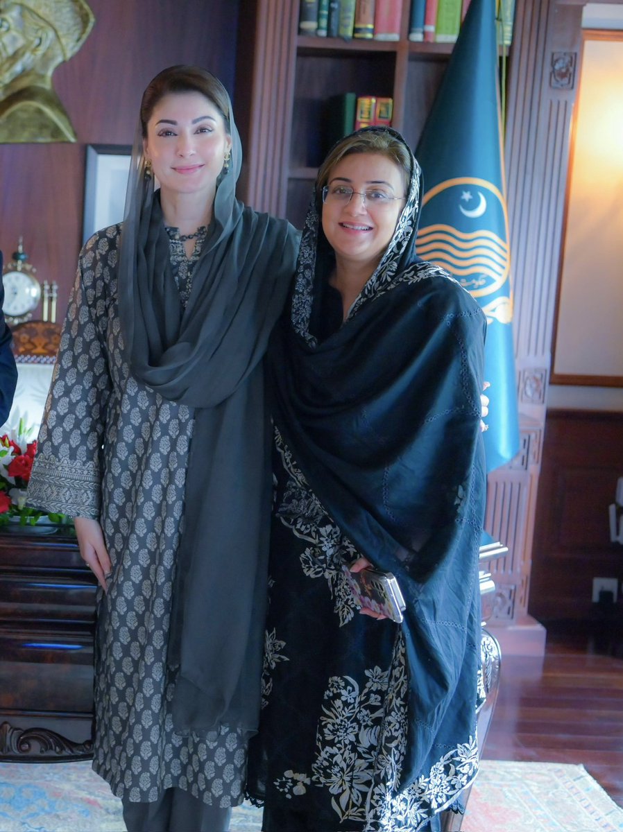 جنم دن کی بہت مبارکباد <a href="/MaryamNSharif/">Maryam Nawaz Sharif</a> 
اللہ پاک آپکو اپنے مشن پنجاب اور پنجاب کی عوام کی خدمت میں کامیاب فرمائیں،آپکی دن رات کی محنت،خلوص اور بہت کچھ کرنے کے عزم کی میں بھی ادنی سی گواہ ہوں،آپکو سپر سی ایم کہا جانا آپکی خدمت اور صلاحیتوں کا اعتراف ہے ،ہمیشہ خوش رہیں اور اسی طرح
