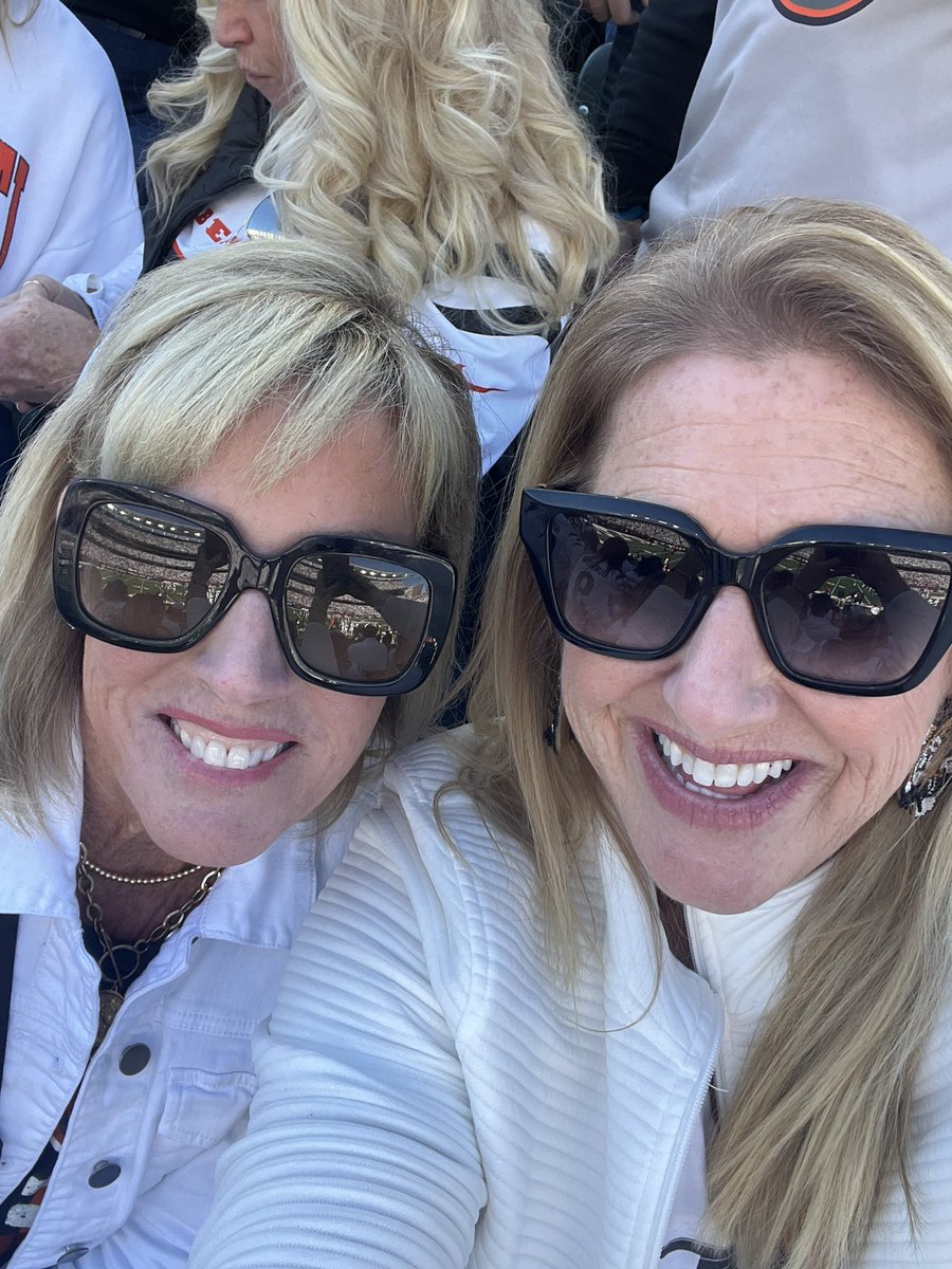 kitkatsmith's tweet photo. WHO DEY! 🖤🧡 https://t.co/ktEMhgo8Yl