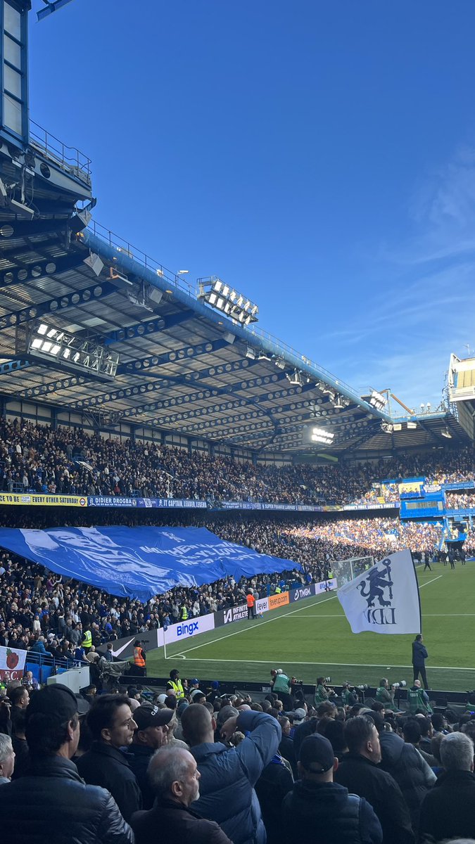 y2tm_'s tweet photo. 📍Stamford Bridge 💙💙 https://t.co/LnFSuiIR3T