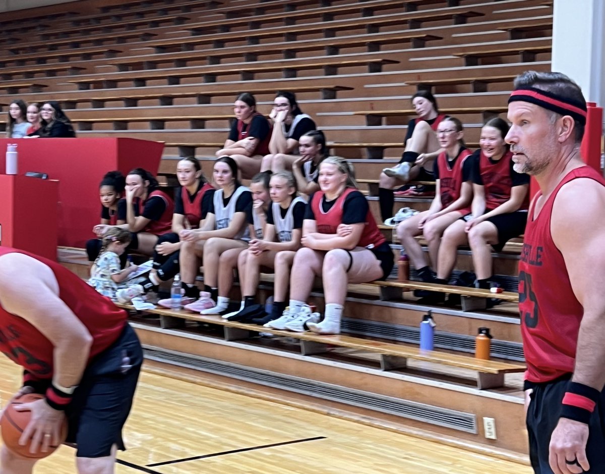 RCHSLadyLions's tweet photo. Lady Lion Basketball: Red &amp; Black Scrimmage last night at Memorial Gym. https://t.co/OuJeDYAz80