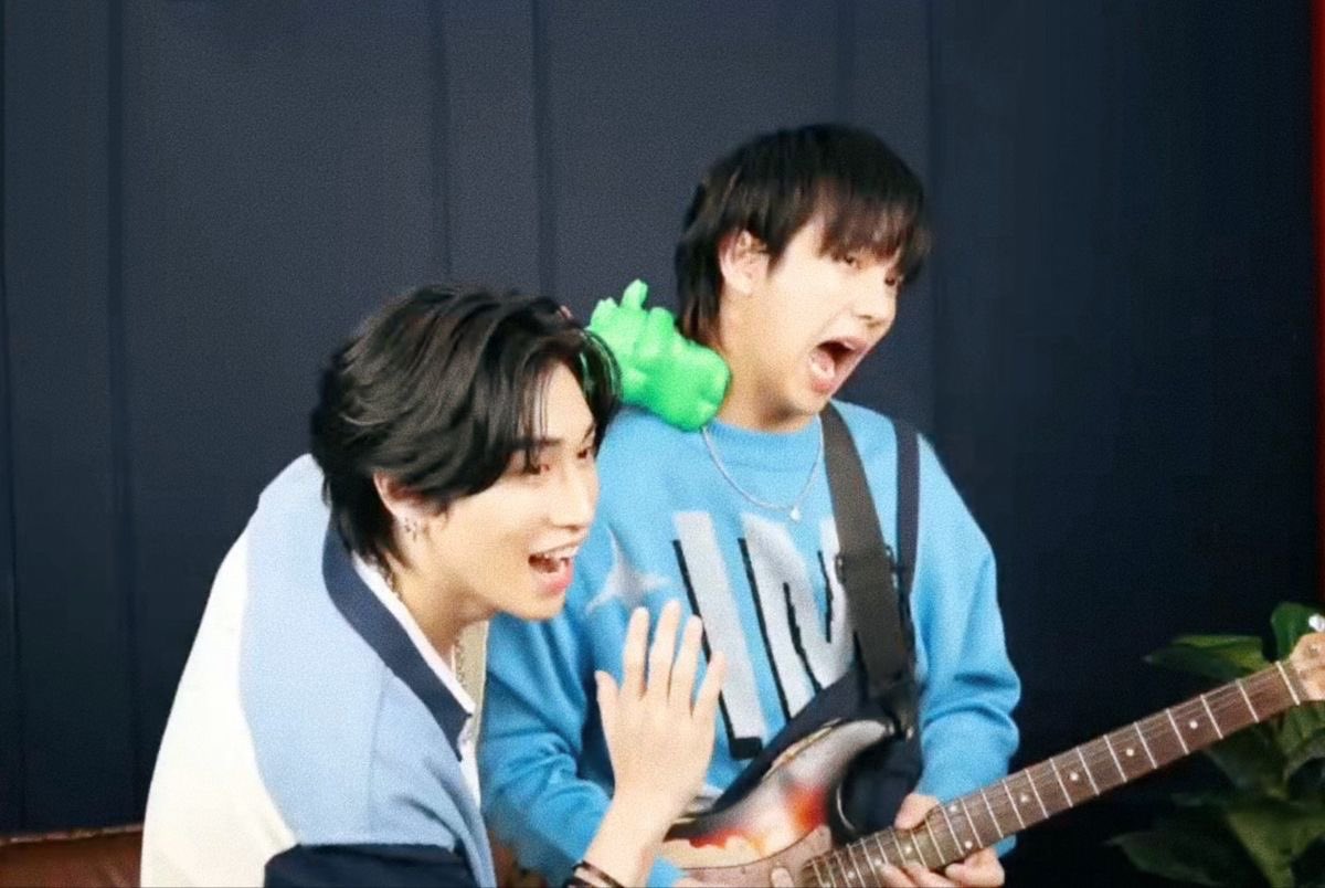 อยากเห็นอะไรแบบนี้อีกอ่ะ คงจะเอิ้กอ้ากกันน่าดู คิดถึง moment คู่นี้สุดๆ มันดูเรียลดีอ่ะเห็นแล้วสบายตา🫧🖤💙🫧

#BibleBuild 
#ไบเบิ้ลบิว 
#Bubbles 
#ฟองอากาศของไบเบิ้ลบิว