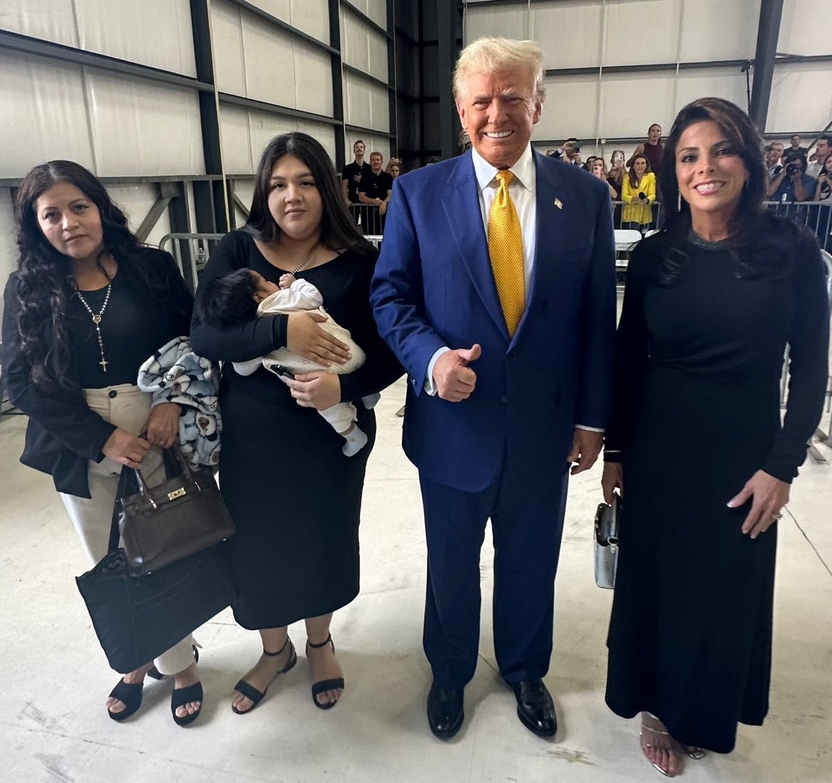 ✈️🇺🇸 <a href="/realDonaldTrump/">Donald J. Trump</a> @WhistleblowerLF