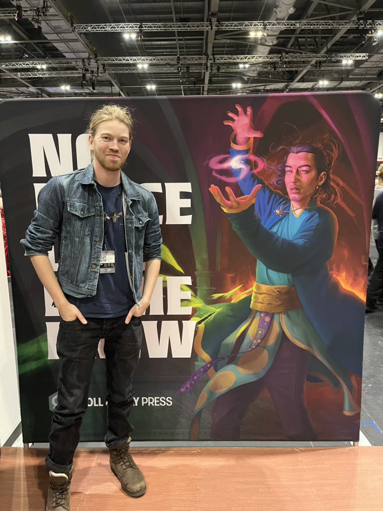 Had the best time at MCM comic con today! So great to meet so many cool people and draw their DnD characters!

Also got to stand next to this wizard I drew