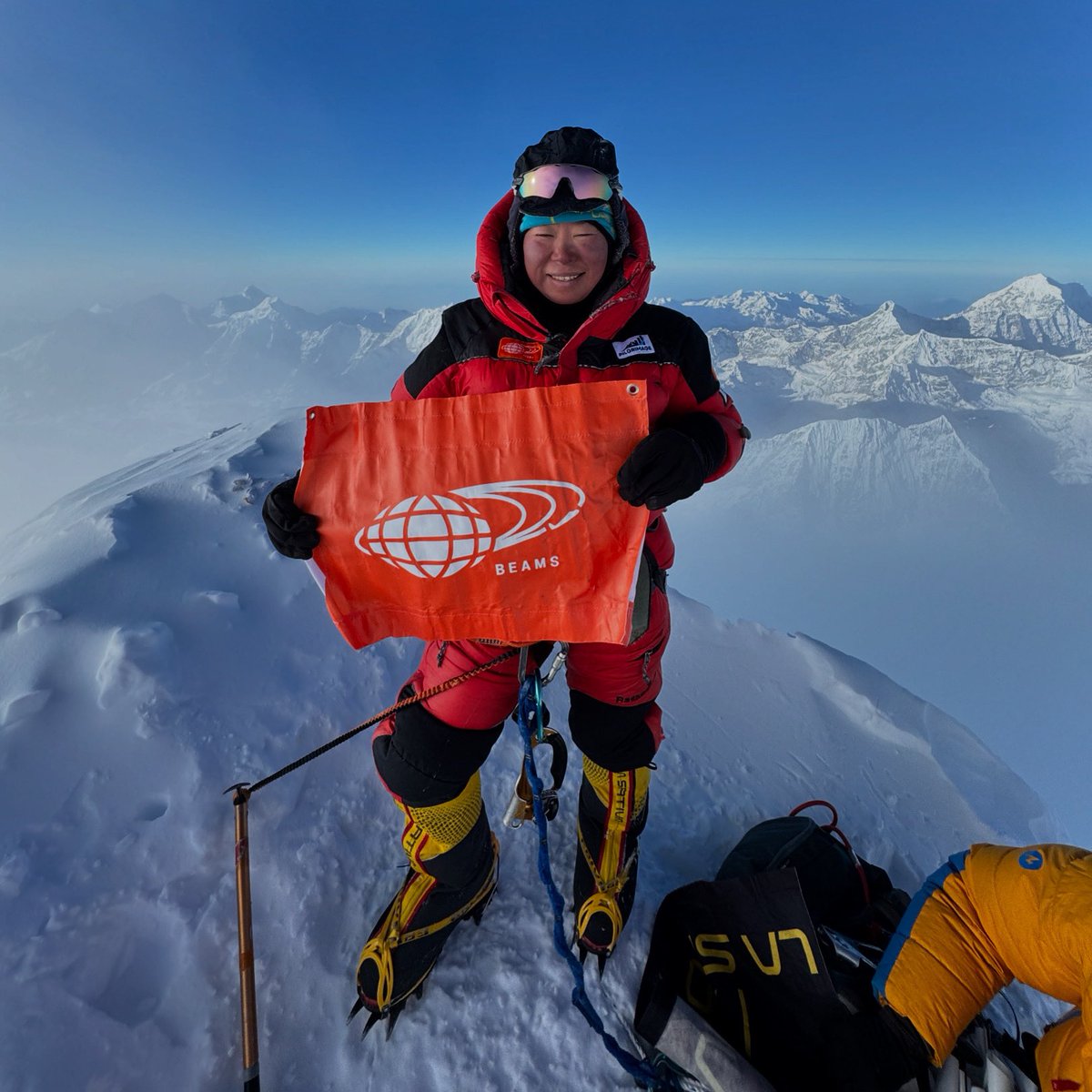 目が開いていませんが。シシャパンマ登頂しました‼️ 渡邊直子 日本人