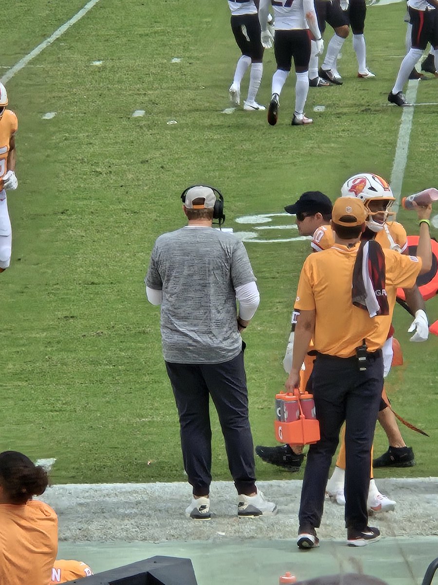 Wasp_49's tweet image. Liam rocking Jordan Cement 3's. the coolest OC in the league! @gregauman @NFLSTROUD @PewterReport