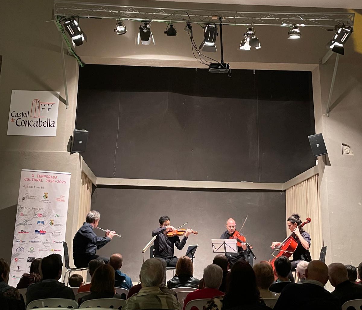 AmicsConcabella's tweet photo. Magnífic concert ahir del Quartet Gresol (E. Ribalta fl, A. Reguera vl, F. Gallego va i M. Tuset vc), en la inauguració del XIX Festival de música. El públic va marxar encisat. Enhorabona i per molts anys! @CConcabella https://t.co/eZm2dxFpd3