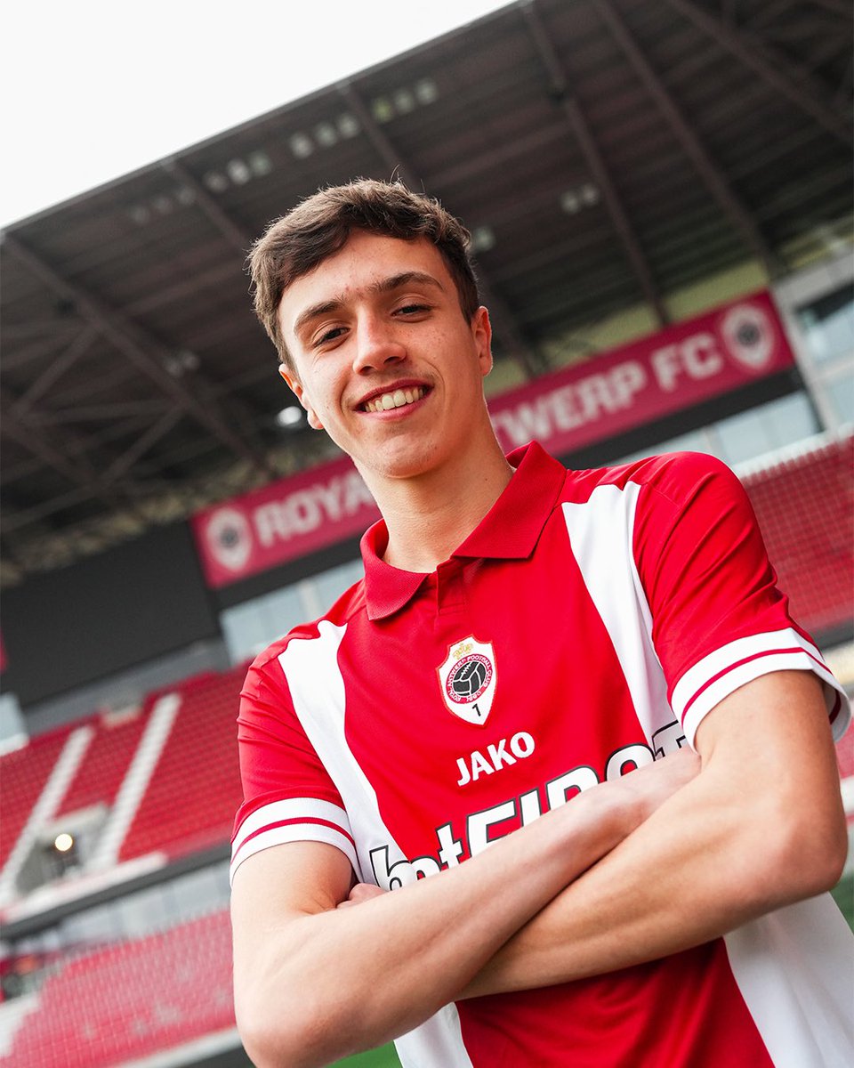 Andreas Verstraeten 🇧🇪 (CM "06) made his debut for Royal Antwerp FC. So nice to see so much youth involvement in Antwerp.

Great performance and win for Antwerp FC against Standard Liege.

Perfect roaming playmaker, calm under pressure, fantastic passing weight...