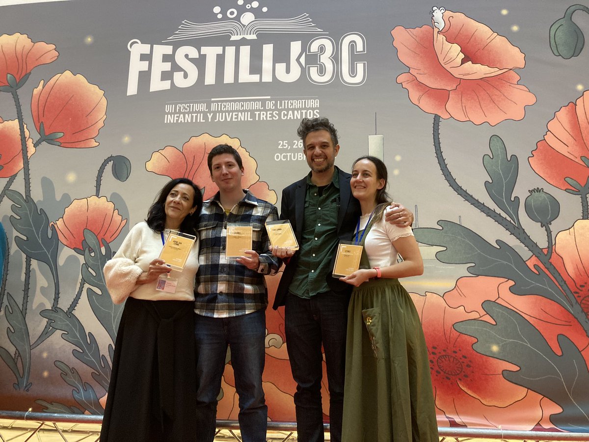 🥳⚡️ Seguimos de enhorabuena con un aluvión de premios para nuestros autores en el #FestiLIJ. ¡Felicidades!