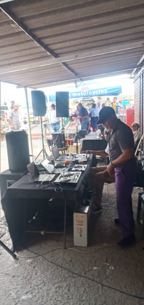 KingJayZim's tweet photo. I'm super chuffed our beloved Arcadia Sports Club has re-opened .🕺🕺🕺🥁🥁💃  🎶 

 For me,this is not just a reopening; it's a celebration of memories, community spirit, and the joy of sports ,music and jollifications !

 Many in the Community that raised me have cherished moments from the club, and now we have the chance to create new ones.

A huge thank you goes out to the Board and everyone who tirelessly worked to bring Arcadia Sports Club back to life. Your dedication has transformed a dream into reality.

 October 27th – was a day filled with nostalgia, excitement, and community spirit. My Community came together to make this day unforgettable! 

@iamkimblerogers on the decks! 

⚽🏀

#ArcadiaSportsClub #CommunityReunion #SportsReopening #ThankYouBoard