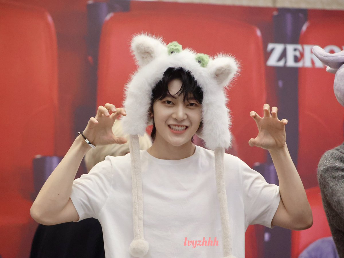 Ivyzhh's tweet photo. 1027 Jakarta https://t.co/DW4faIcp0U