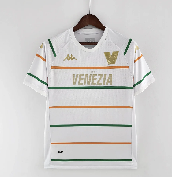 Luke Johnson tweet media