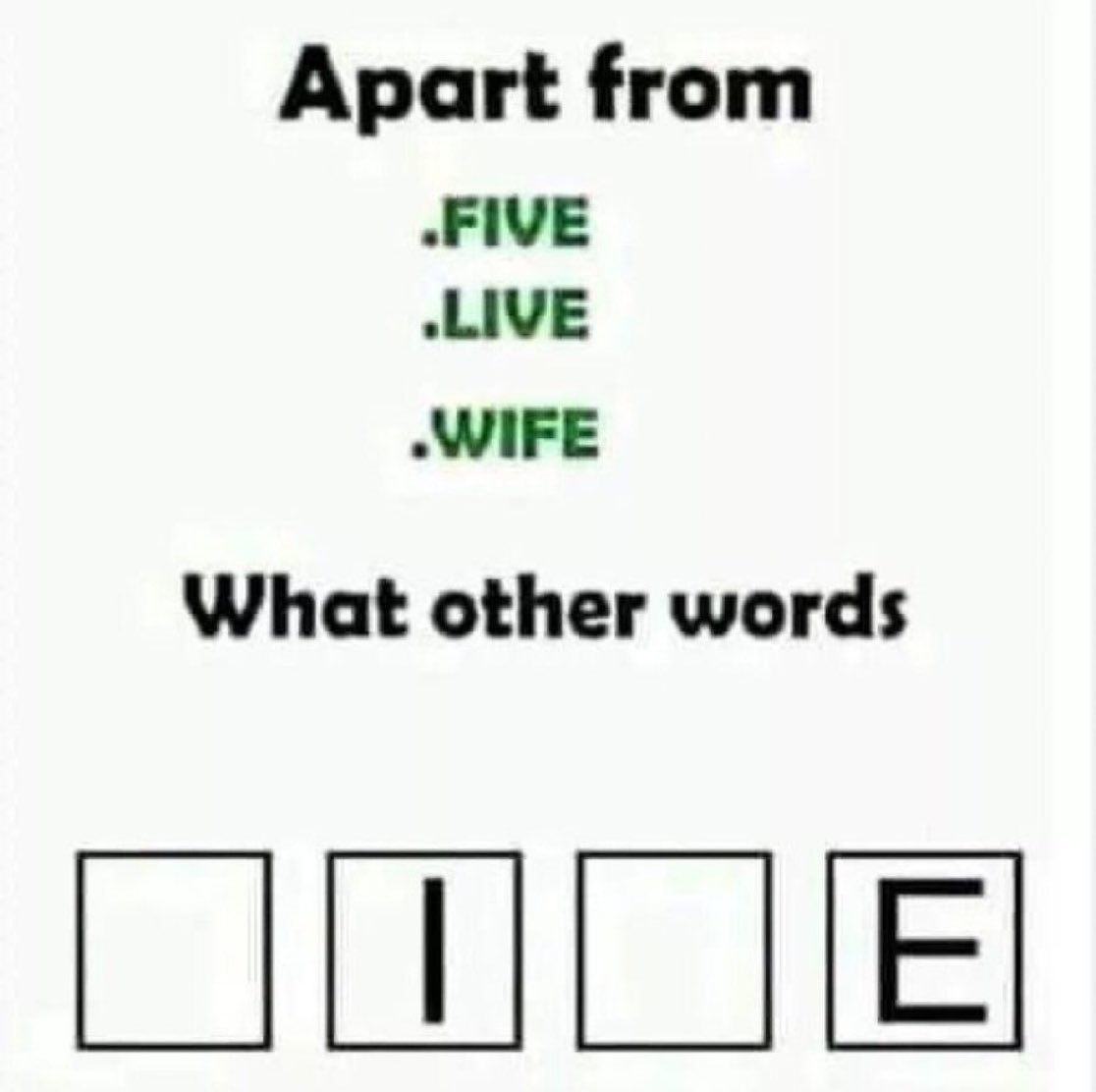 C H L O E tweet media