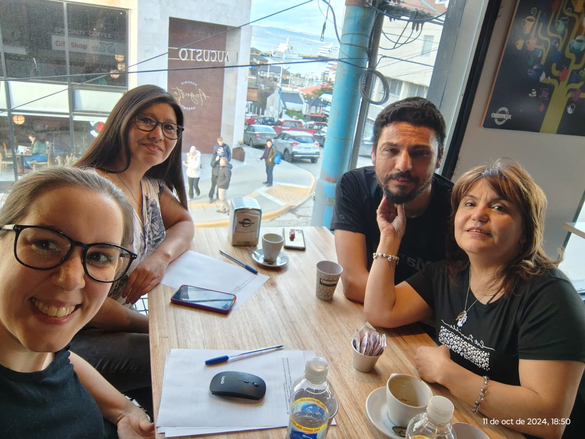 comoVosTdf's tweet photo. Nos reunimos con estudiantes de la Licennciatura en Administración Pública interesados en el acceso a la cultura de las Personas con Discapacidad. Abrimos hilo. https://t.co/QHaEavblEw