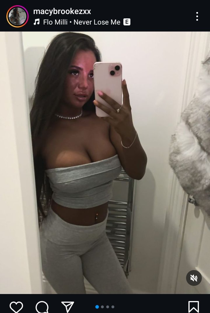 vargatanai47632's tweet photo. Hot chav #ukteen #ukteens #hotchav #chav #chavs #slut #ukslut #slag #tan #bigboobs https://t.co/7eiXizWNlP