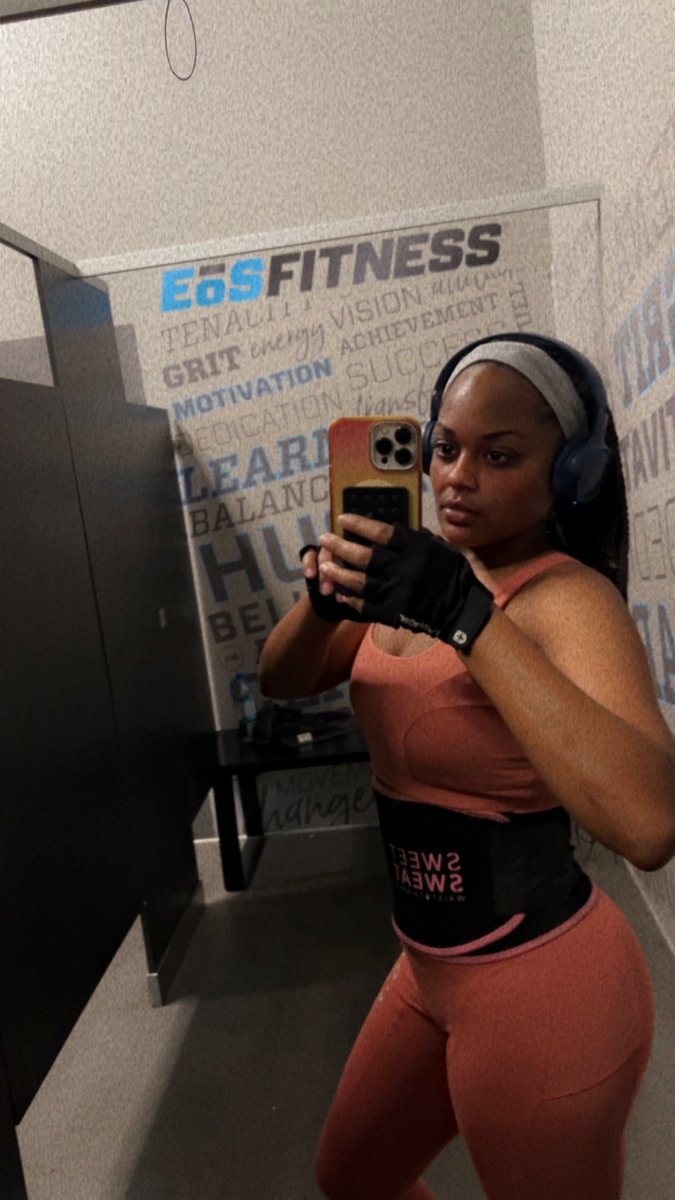 SharShar2u's tweet photo. Nothin like a good gym/pool sesh https://t.co/WlPpIMTVt8