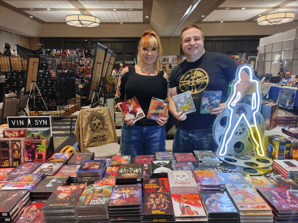 A huge thank you to the legendary "Queen of Martial Arts" Cynthia Rothrock—star of CHINA O'BRIEN, LADY REPORTER, NEW YORK NINJA, RIGHTING WRONGS, and more—who stopped by our table at <a href="/ChillerTheatre/">Chiller Theatre</a> Expo this weekend! 💥