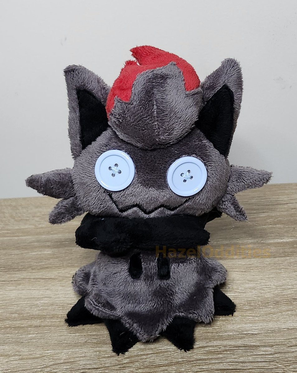 HazelOddities's tweet image. 31 Days of Mimikyu Day 27
Kalos Zorua!!!!