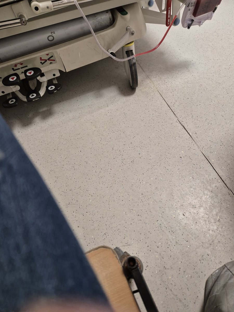missfortytwo's tweet photo. Guess where I am again ?
Different day, different family member, different hospital ... I feel like the guy in Airplane ... " I picked the wrong week to give up .... " ... send vodka, valium, whatever you've got ... #hospital #sendalcohol #please #help ... xx https://t.co/gPEew9ndM6