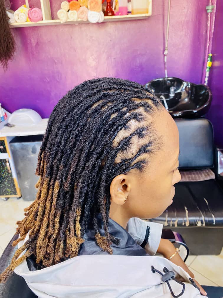 _kampalasfinest's tweet photo. Contact @dreadlocks_ug for quality and unique dreadlocks on +256 757 617603 https://t.co/mPng8girnF