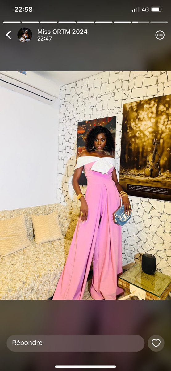 toppmali's tweet photo. Le temps, c’est comme l’eau de rivière, Maïmouna keita s’approche de plus en plus la fin de son mandat.

La 24e reine du Mali est juste magnifique dans cette rose🎀🤩 https://t.co/Wnb9hoguTM