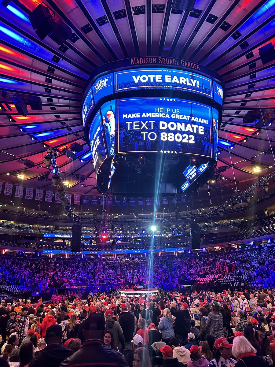 📍 Inside the Trump rally at Madison Square Garden