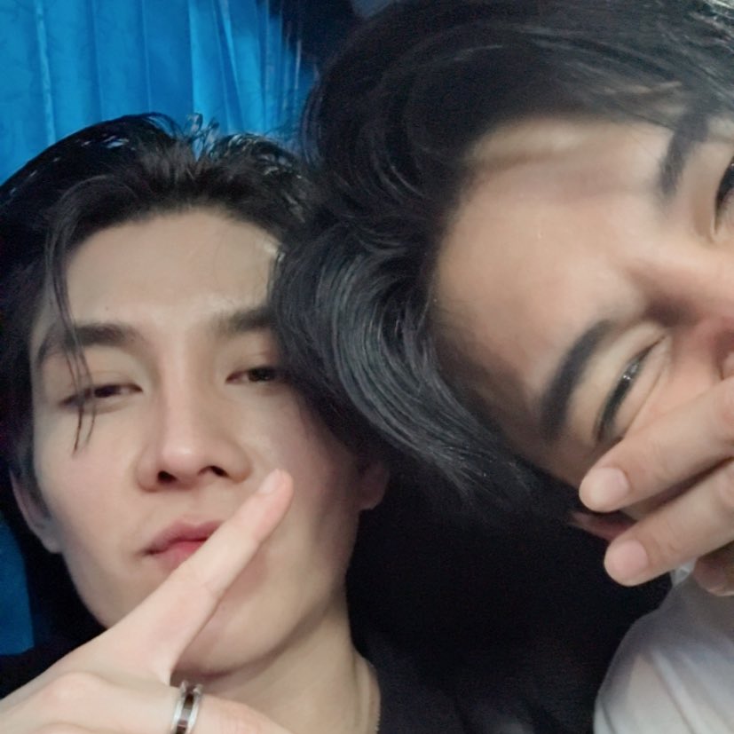 Leknatthanicha's tweet photo. 2คู่นี้ยังไงน้าาา
#jesbible
#basjob https://t.co/g5gdVTwOES