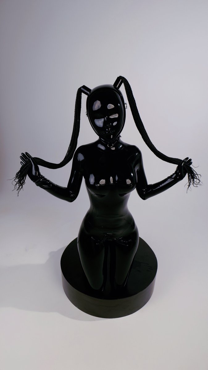 manaminanase's tweet photo. Blackie dokey.
"Disguiser" has recently got an modification to the size, fitting of the braids and compatibility. We are introducing this pure black doll mask soon.
Check her previous version out in Tokyo with L-base @LiaizonRubber 
.
#molis #inthemask #disguiser #黑子 #blackmask #kigurumi #rubbersuit #rubber #latexfashion #latex #dollification